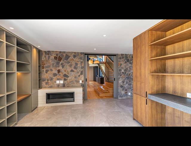 5 BEDROOM HOUSE FOR SALE IN KYALAMI